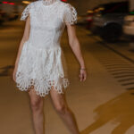 POSE&DAZE ΦΟΡΕΜΑ ΛΕΥΚΟ ΜΕ ΔΙΑΤΡΗΤΑ ΚΕΝΤΗΜΑΤΑ ΛΕΥΚΟ