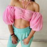 ΤΟΠ ΜΕ ΕΝΤΟΝΑ ΜΑΝΙΚΙΑ ΡΟΖ